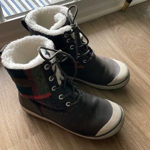 Keen Elsa Waterproof Plaid Snow boots size 9
